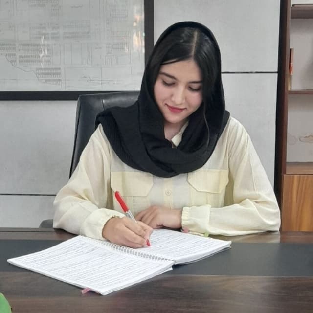تصویر پروفایل حلما میرزایی مشاور املاک آجر
