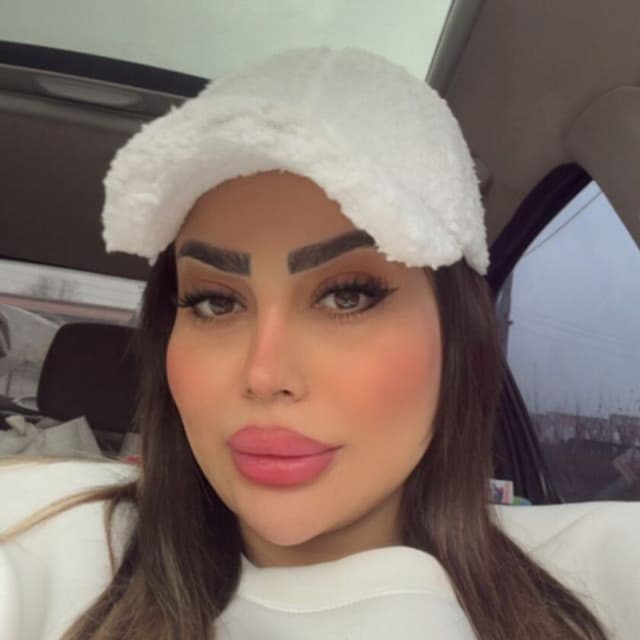 تصویر پروفایل خانم علی نژاد مشاور املاک آجر