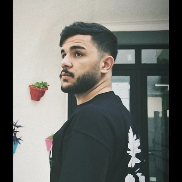 تصویر پروفایل رضا حیدری مشاور املاک آجر