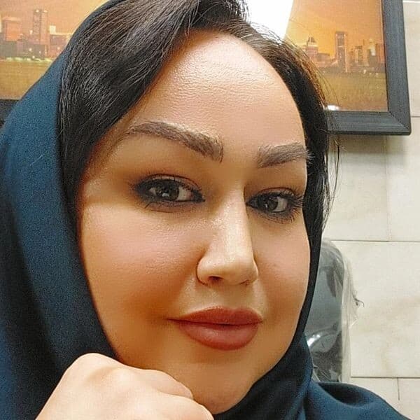 تصویر پروفایل مریم حسین زاده مشاور املاک آجر